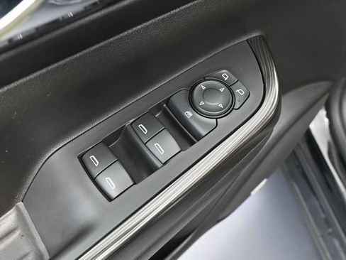 Used 2017 GMC Acadia SLT w/ LPO, Floor Liner Package AWD/4WD image 19