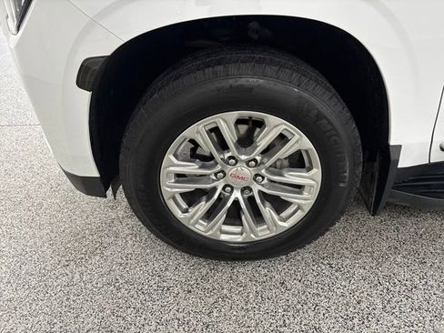 Used 2021 GMC Yukon XL SLT image 17