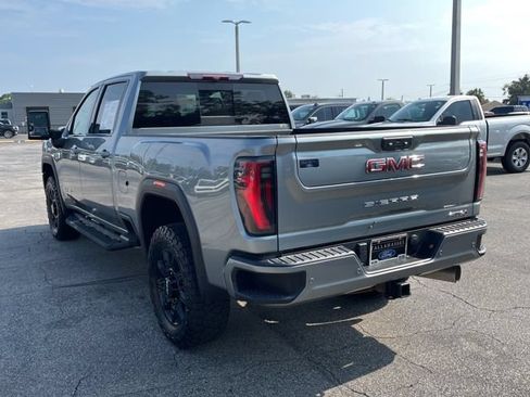 Used 2024 GMC Sierra 2500 AT4 w/ AT4 Preferred Package AWD/4WD image 6