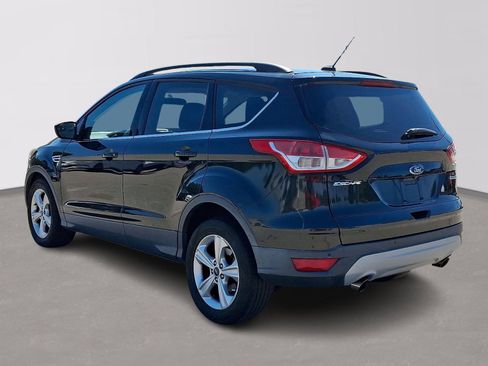 Used 2015 Ford Escape SE w/ Equipment Group 201A FWD image 4