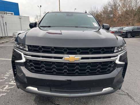 Used 2023 Chevrolet Suburban LS image 2