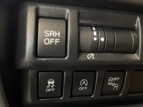 Used 2023 Subaru Crosstrek 2.5i Limited w/ Moonroof Package image 12