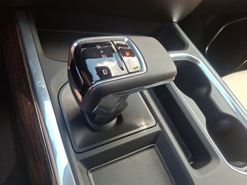Used 2025 GMC Sierra 1500 Elevation w/ Preferred Package AWD/4WD image 14