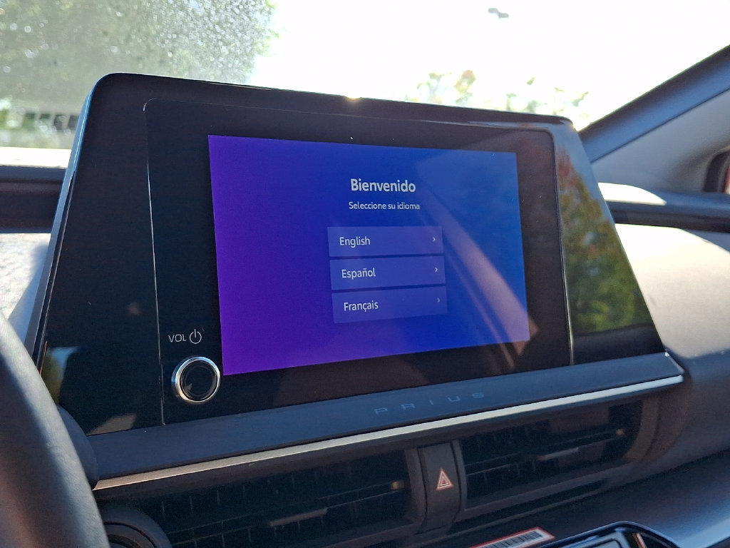 Used 2023 Toyota Prius LE AWD/4WD image 19