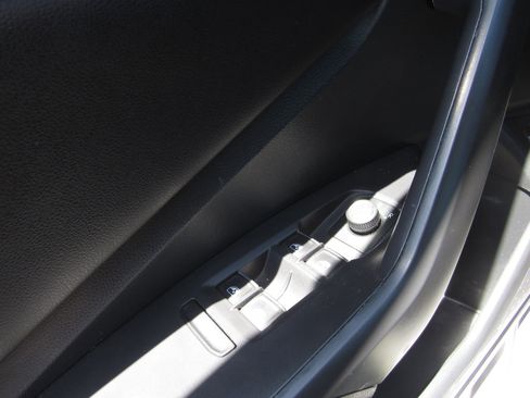 Used 2022 Volkswagen Jetta S FWD image 19