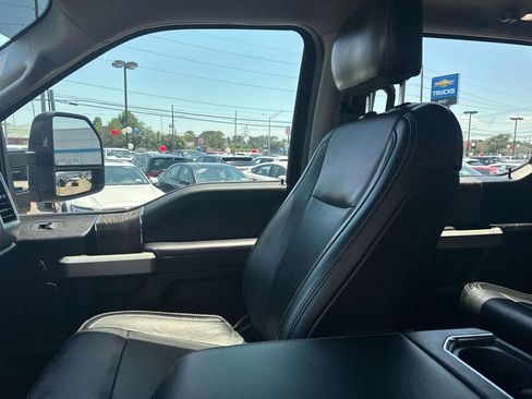 Used 2019 Ford F250 Lariat w/ Lariat Ultimate Package AWD/4WD image 17