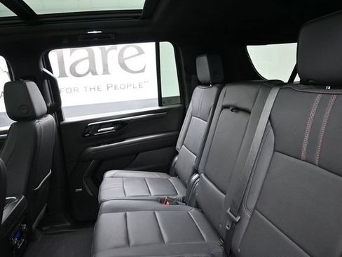 Used 2025 Chevrolet Suburban RST w/ Comfort Package AWD/4WD image 24