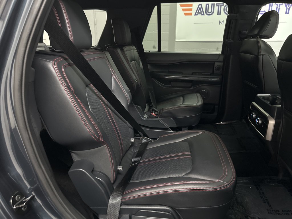 Used 2024 Ford Expedition Limited AWD/4WD image 34