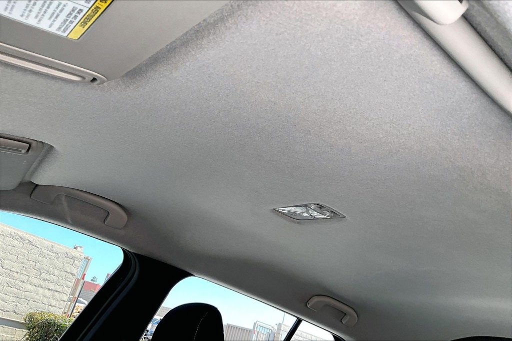 Used 2020 Nissan Kicks SV FWD image 13