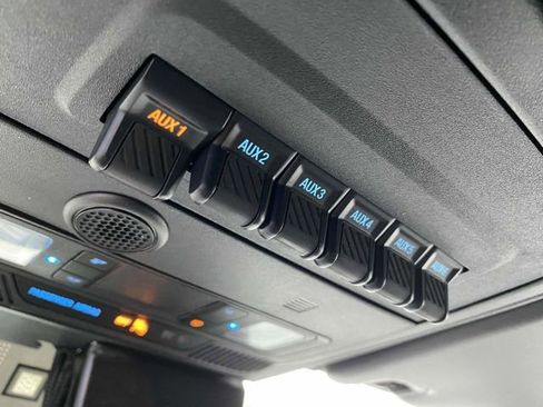 Certified 2024 Ford Bronco Black Diamond image 30