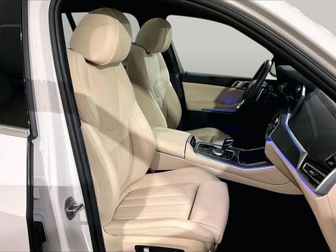 Used 2022 BMW X5 xDrive40i w/ Premium Package AWD/4WD image 7