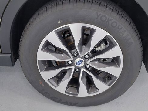 Used 2025 Subaru Outback Limited image 11