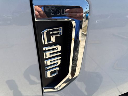 Used 2019 Ford F250 XL w/ XL Value Package AWD/4WD image 16