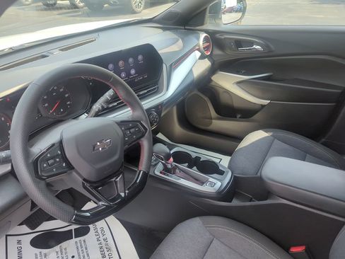 Certified 2024 Chevrolet Trax RS w/ Driver Confidence Package FWD image 16