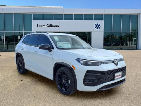 New 2026 Volkswagen Tiguan SE R-Line FWD image 1