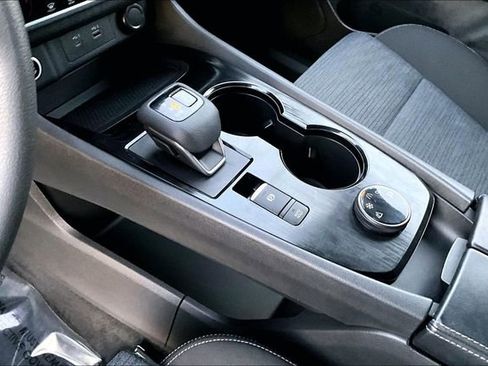 Used 2023 Nissan Rogue SV image 13