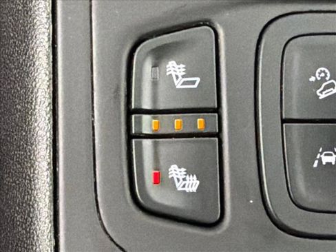 Used 2022 GMC Terrain SLE w/ Driver Convenience Package FWD image 30