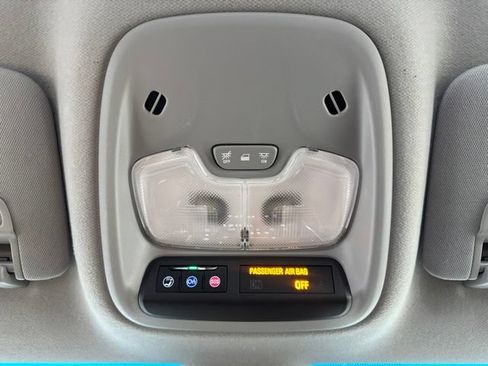 Used 2023 Chevrolet Bolt LT w/ Infotainment Package FWD image 13