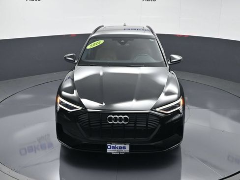 Used 2022 Audi e-tron Premium w/ Convenience Plus Package AWD/4WD image 46