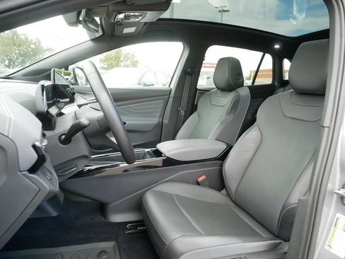 Certified 2023 Volkswagen ID.4 Pro S AWD/4WD image 14