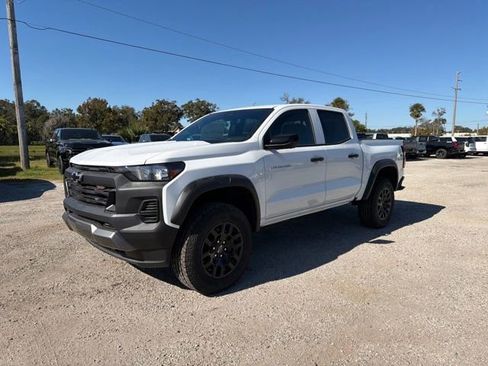 New 2026 Chevrolet Colorado Trail Boss AWD/4WD image 2