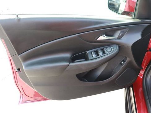 Used 2018 Chevrolet Volt LT image 9