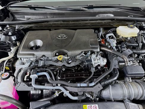 Used 2025 Toyota Camry LE image 28