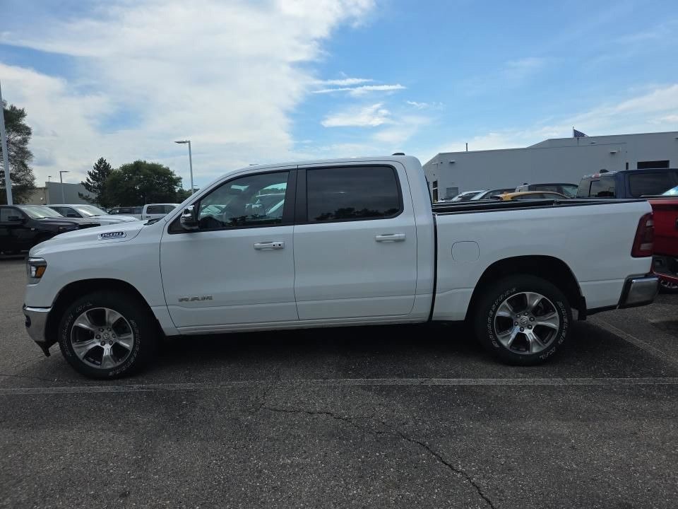 Used 2024 RAM 1500 Laramie AWD/4WD image 7