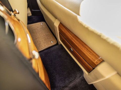 Used 2010 Rolls-Royce Phantom Drophead Coupe RWD image 42