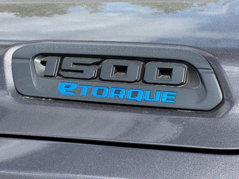 New 2026 RAM 1500 4x4 Crew Cab image 25