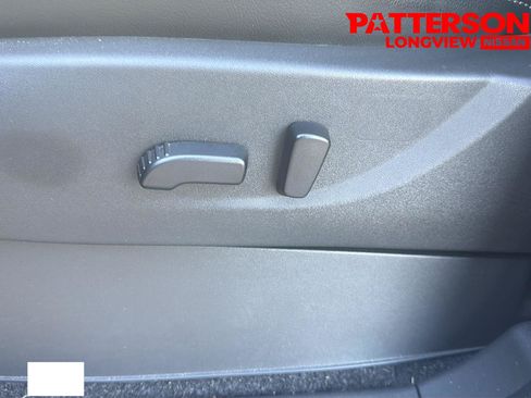 Used 2024 Nissan Frontier SL w/ Technology Package RWD image 8