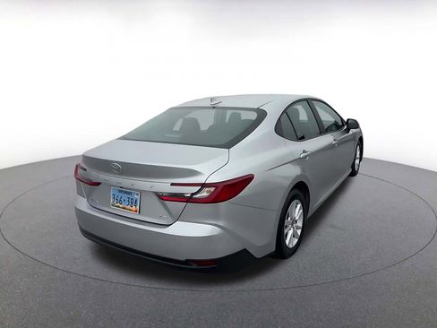 Used 2025 Toyota Camry LE image 12