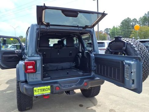 New 2026 Jeep Wrangler Unlimited Rubicon AWD/4WD image 17