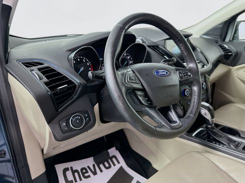 Used 2019 Ford Escape Titanium AWD/4WD image 9