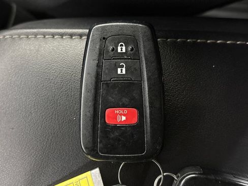 Used 2020 Toyota Corolla SE FWD image 31
