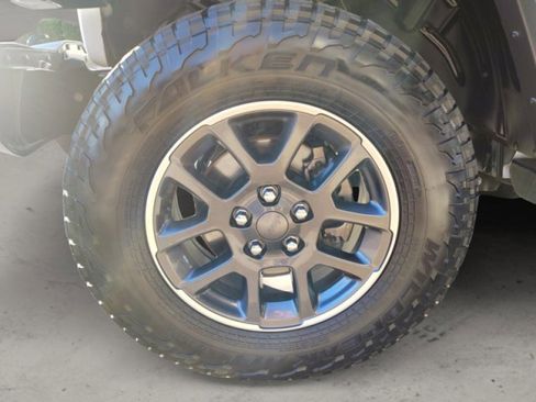 Used 2020 Jeep Gladiator Overland image 10