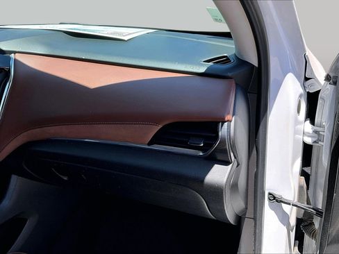 Used 2019 Chevrolet Traverse High Country w/ LPO, Floor Liner Package AWD/4WD image 15
