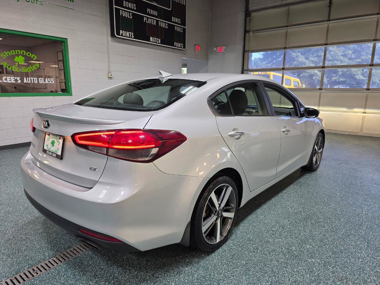 Used 2017 Kia Forte EX w/ EX Premium Plus Package FWD image 6
