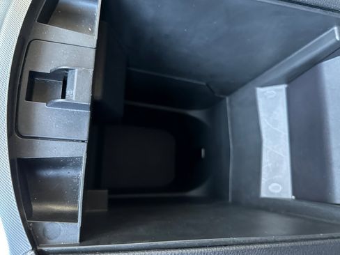 Used 2024 Ford Edge Titanium image 31