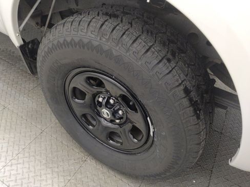 Used 2021 Nissan Frontier S RWD image 31