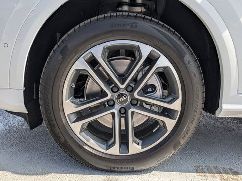 New 2025 Audi Q5 Premium Plus image 12