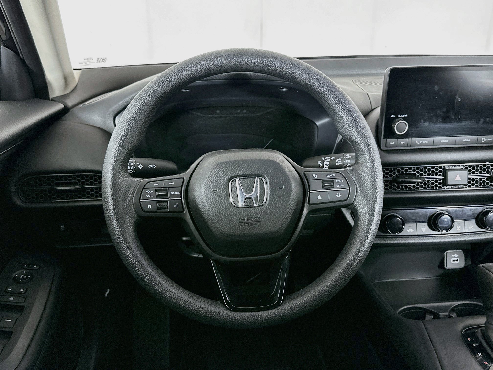 Used 2025 Honda HR-V LX image 17