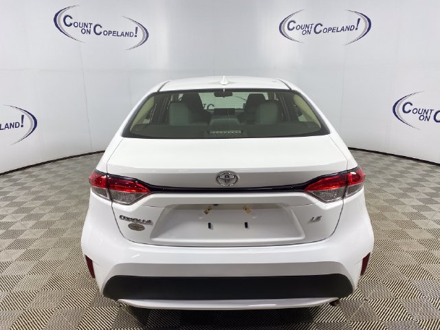 Certified 2022 Toyota Corolla LE FWD image 5