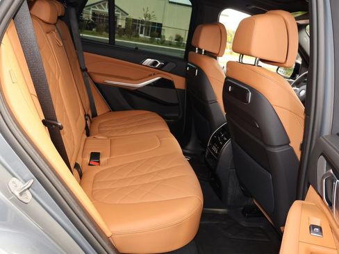 Used 2025 BMW X5 xDrive40i w/ Executive Package AWD/4WD image 19