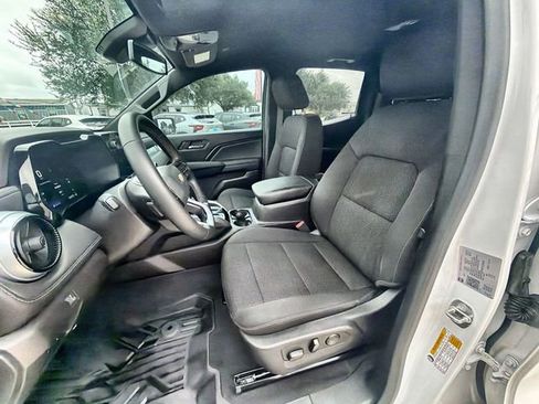 Used 2023 Chevrolet Colorado LT w/ LT Convenience Package II AWD/4WD image 18
