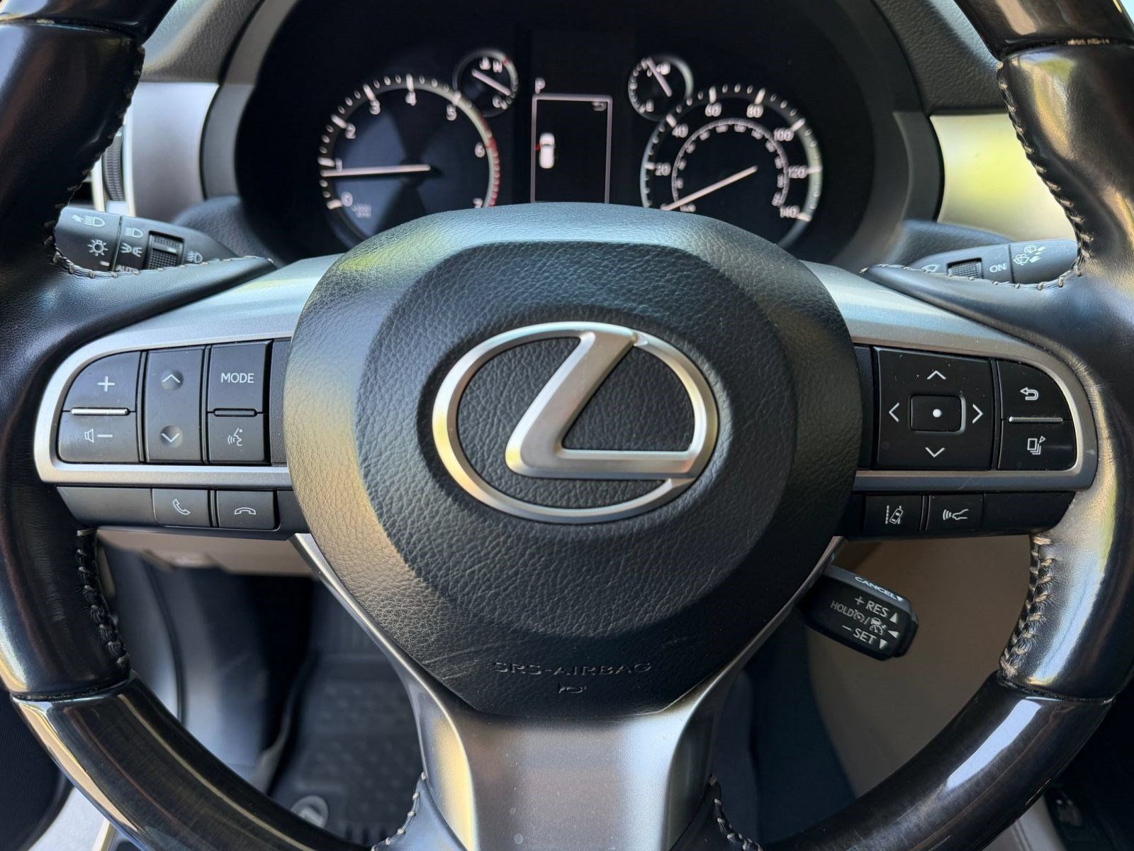 Used 2023 Lexus GX 460 Premium w/ Premium Package AWD/4WD image 11