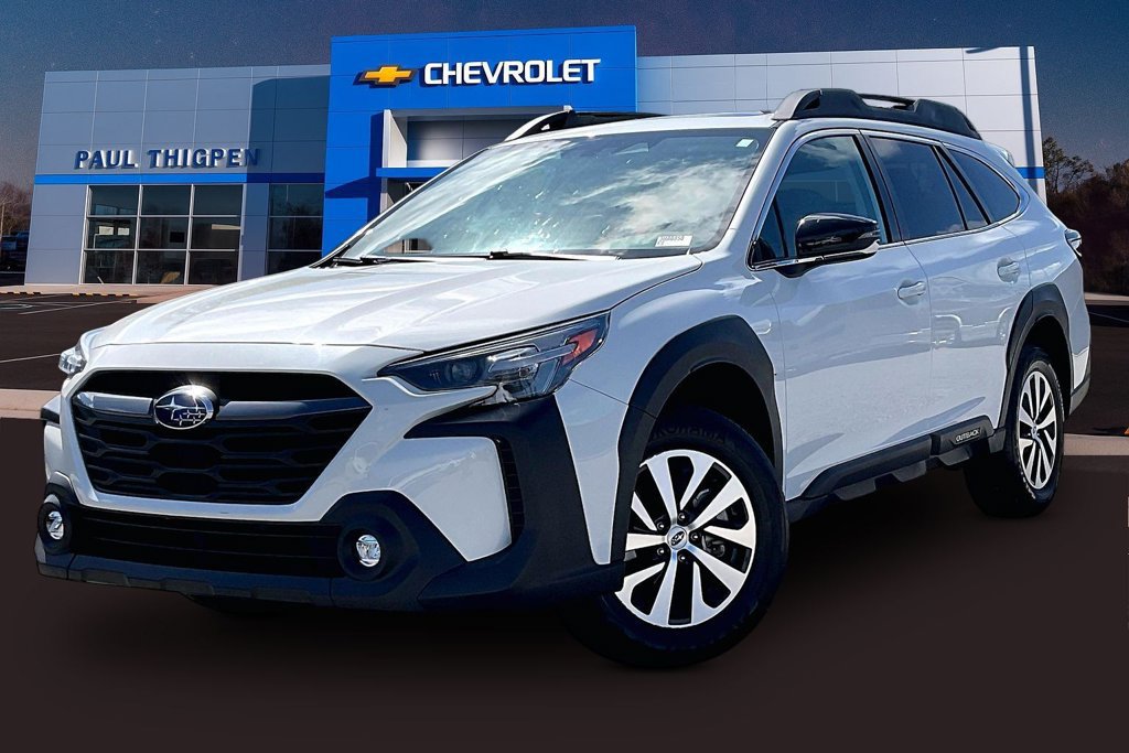 Used 2025 Subaru Outback Premium AWD/4WD image 4