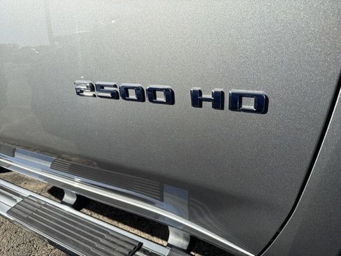 Used 2025 Chevrolet Silverado 2500 LTZ w/ LTZ Premium Package AWD/4WD image 6