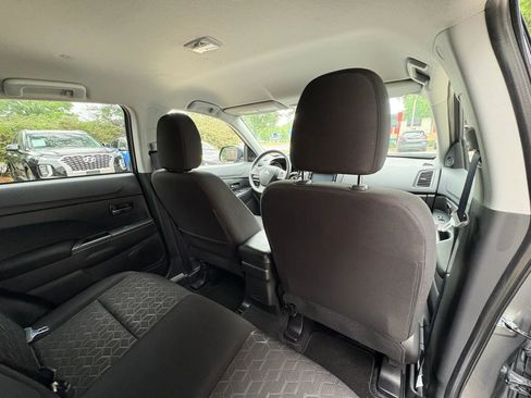 Used 2025 Mitsubishi Outlander Sport ES AWD/4WD image 16