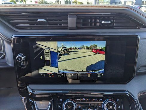 Used 2025 GMC Sierra 1500 AT4 image 24